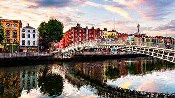 Un año en Irlanda: Descubre cómo trabajar y explorar con la Visa Working Holidays.