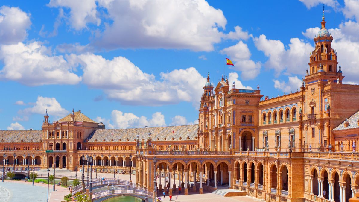 Imagen de la ciudad de Sevilla, uno de los destinos más reclamados en España esta Semana Santa