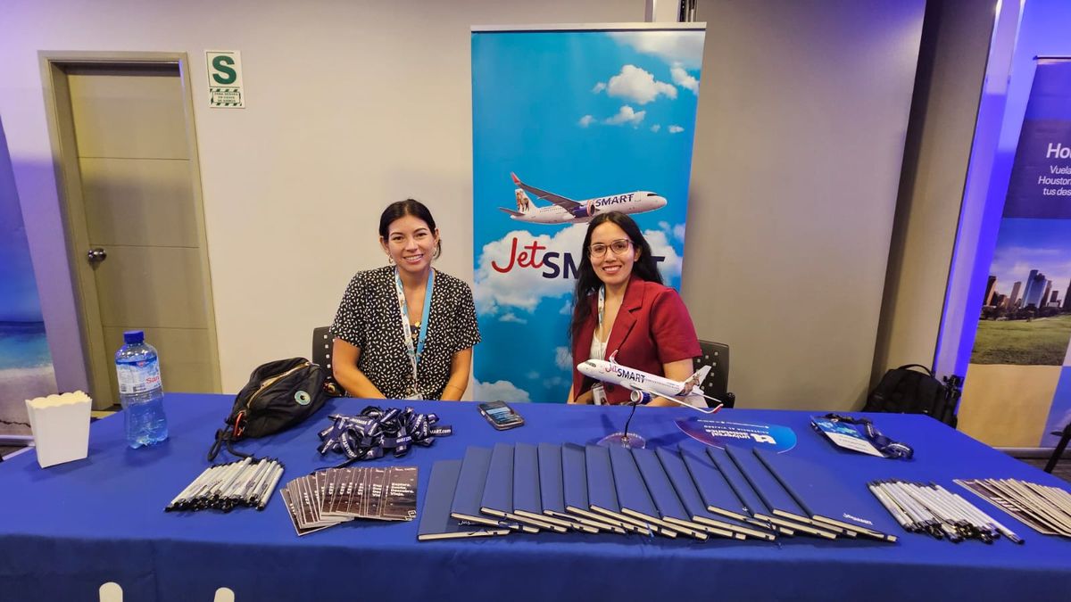 En Aviareps Around The World Perú 2026, el equipo de JetSmart compartió novedades en rutas y producto, fortaleciendo su posicionamiento en el segmento de bajo costo.