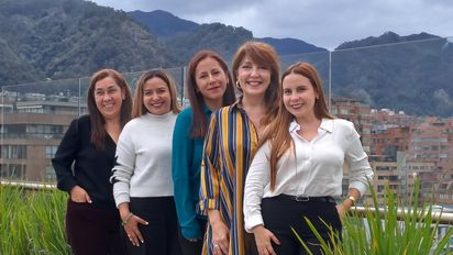 Janeth León, directora comercial Colombia, Lucía Merchán, Business Manager Antioquia, Pilar Rojas, ejecutiva comercial de Bogotá, Graciela Albornoz, directora comercial y Marcela Rebolledo, ejecutiva comercial Costa Caribe.