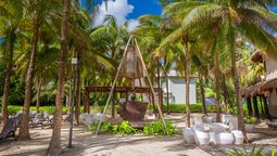 Sandos Caracol Nature Resort & Waterpark estrena su nuevo y exclusivo Kiin Beach Club, solo para adultos. &nbsp;