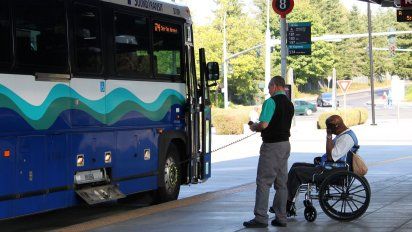 Javier Milei avanzó con la desregulación del transporte terrestre automotor de media y larga distancia, y hay polémica.