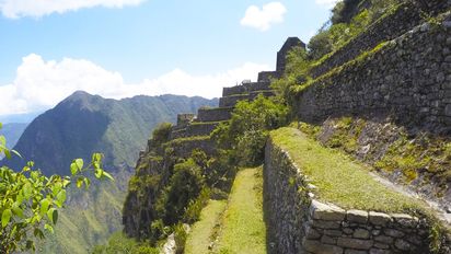 Autoridades evalúan la ejecución de un proyecto para habilitar el Camino Inca con el fin de facilitar la conectividad de zonas.