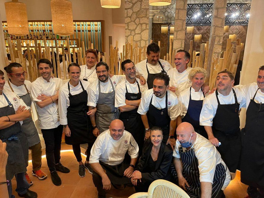 El Colectivo Gastronómico de Hotel Xcaret Arte y Chefs invitados por Grupo Xcaret.