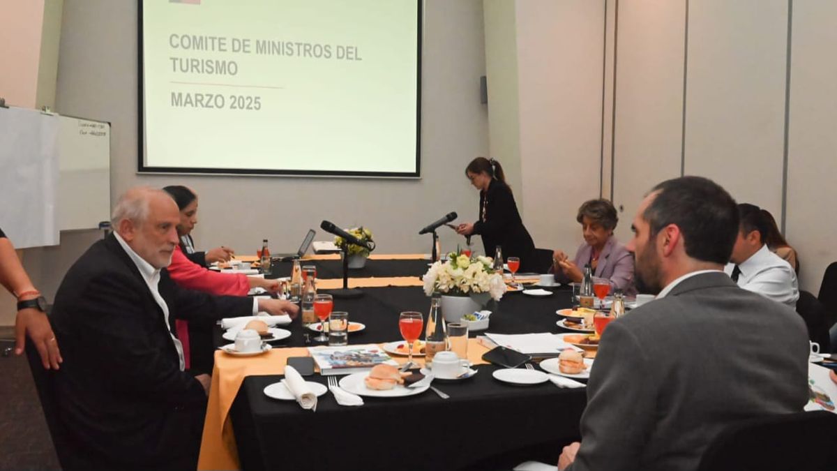 El Comité de Ministros para el Turismo contó con las carteras de Agricultura; Medio Ambiente; Obras Públicas; Vivienda y Urbanismo; Culturas, Artes y Patrimonio; y Bienes Nacionales. - Ladevi Medios y Soluciones El Comité de Ministros para el Turismo contó con las carteras de Agricultura; Medio Ambiente; Obras Públicas; Vivienda y Urbanismo; Culturas, Artes y Patrimonio; y Bienes Nacionales.