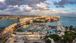 altText(Miami en otoño: un crisol de arte, cultura y experiencias imperdibles)}