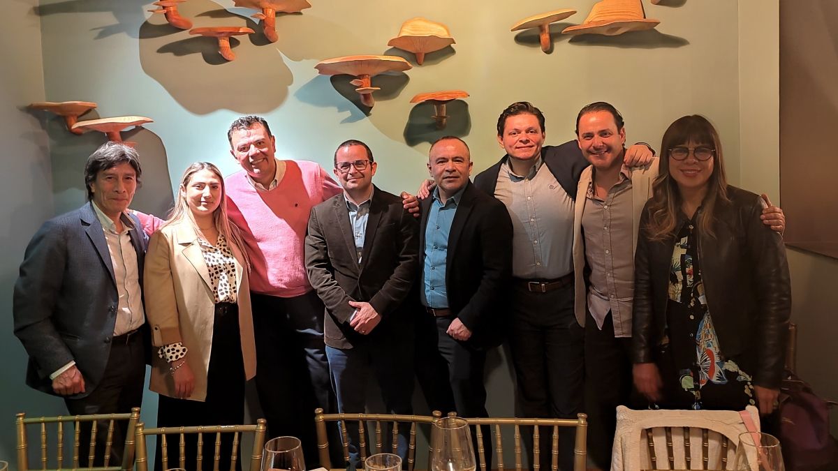 Experience Kissimmee festejó una década de éxitos en compañía de los principales mayoristas.