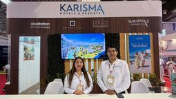 Representantes de Karisma Hotels en su espacio del Tianguis Turístico 2026.