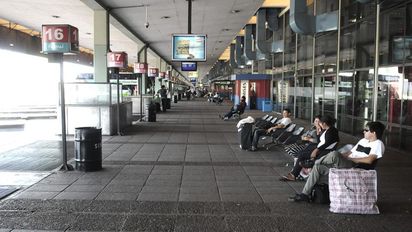 Tras más de 30 años de concesión, la terminal de Retiro inicia una nueva etapa: el gobierno de Milei lanzó la licitación para su remodelación integral.