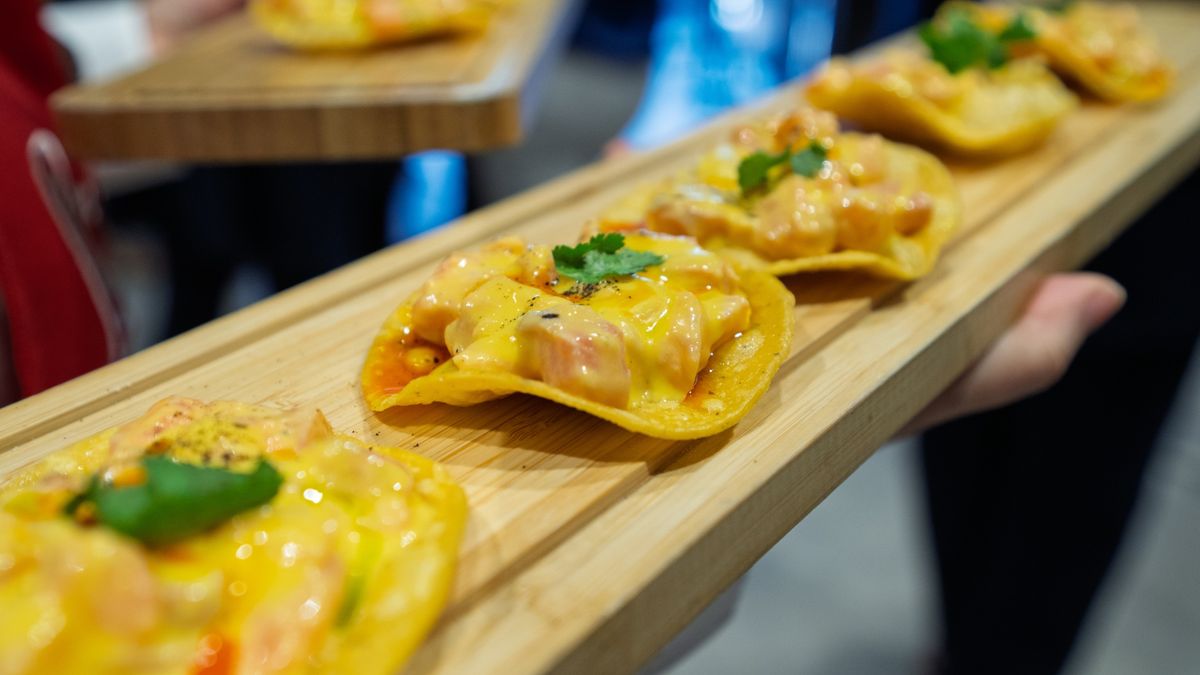 La gastronomía peruana, reconocida a nivel mundial, es protagonista en esta feria que promueve la identidad cultural y turística del Perú