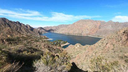 La llegada al Club de Náutica y Pesca Los Reyunos.