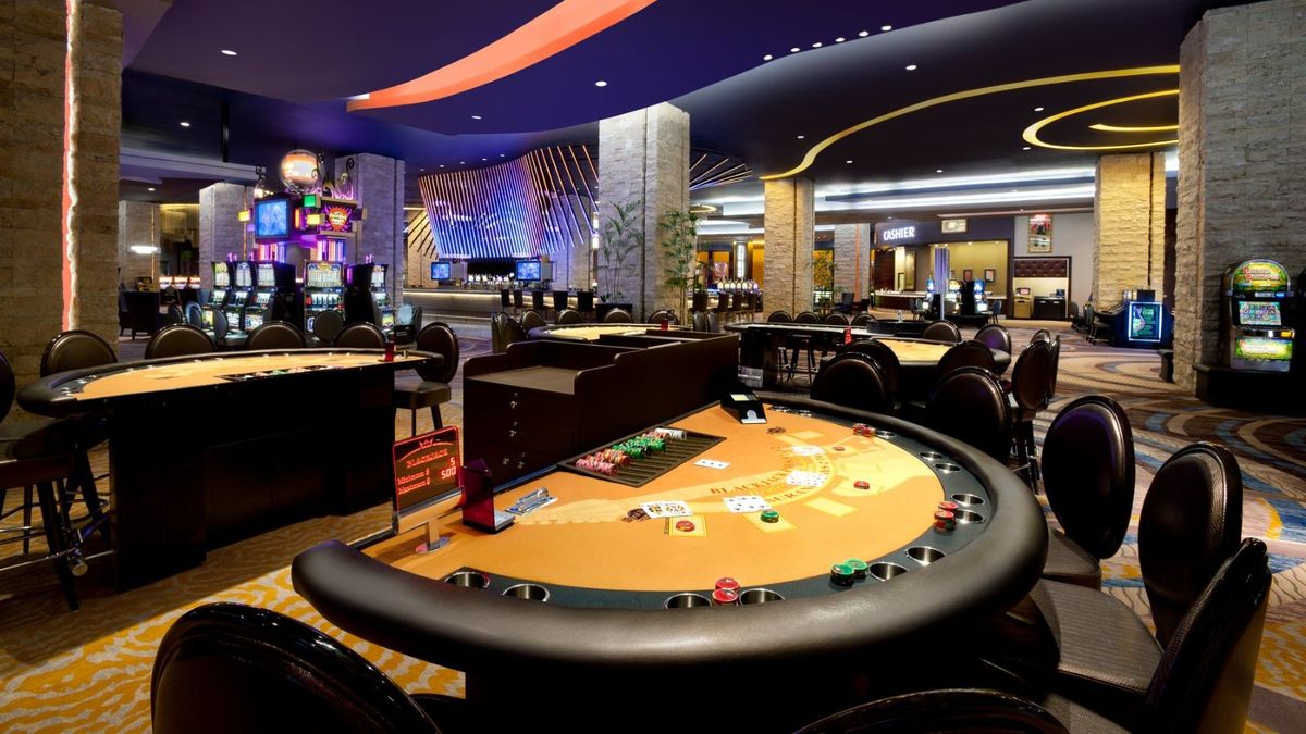 Hard Rock Hotel & Casino Punta Cana cuenta con el casino más grande de Latinoamérica, con más de 40 mesas de juego y 450 máquinas tragamonedas. Hard Rock Hotel & Casino Punta Cana cuenta con el casino más grande de Latinoamérica, con más de 40 mesas de juego y 450 máquinas tragamonedas.