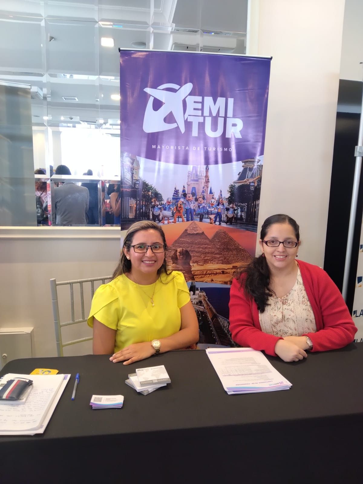 Brenda Zavala, presidenta de Emitur, acercó su oferta a las agencias de Quito. - Ladevi Medios y Soluciones Brenda Zavala, presidenta de Emitur, acercó su oferta a las agencias de Quito.
