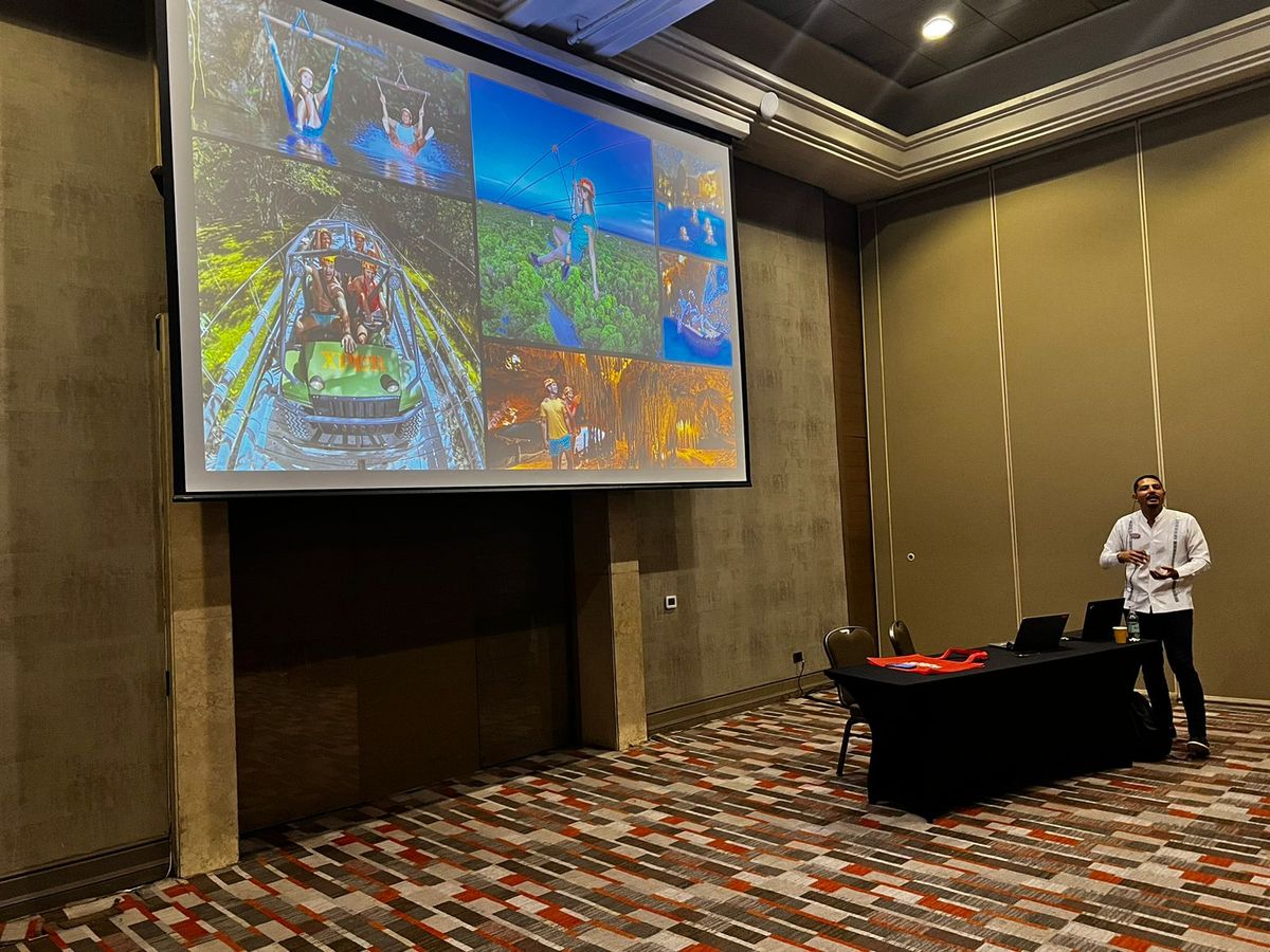 Grupo Xcaret convocó a profesionales del turismo en la tercera capacitación del Workshops de Ladevi.