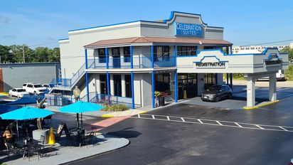 El Celebration Suites se levanta a pocos minutos de Walt Disney World. Aquí, el edificio de recepción.