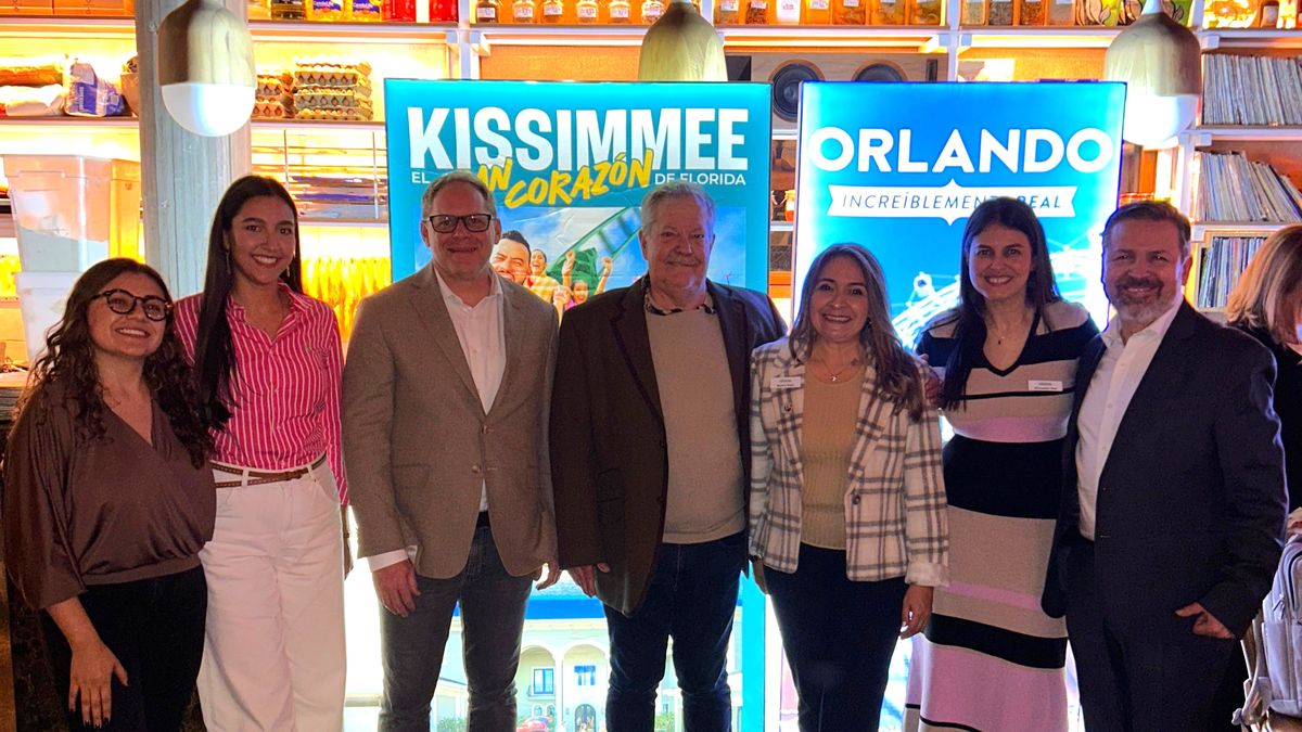 Participantes disfrutando del encuentro de Experience Kissimmee y Visit Orlando. Participantes disfrutando del encuentro de Experience Kissimmee y Visit Orlando.
