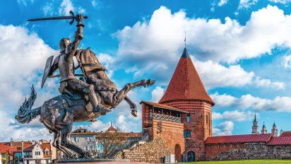 Novi Sad se encuentra en el norte de Serbia, a orillas del río Danubio.