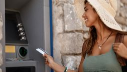 Expertos advierten: cómo evitar las estafas con tarjetas en un viaje.&nbsp;