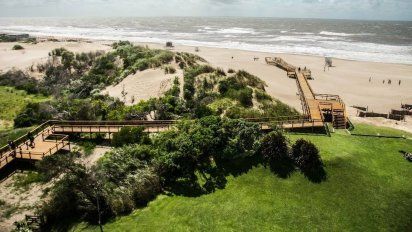 Cuáles son los destinos más caros y más accesibles para pasar las vacaciones de verano.