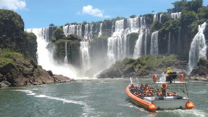 La espectacular excursión en las Cataratas del Iguazú: dura apenas 2 horas y deja recuerdos imborrables