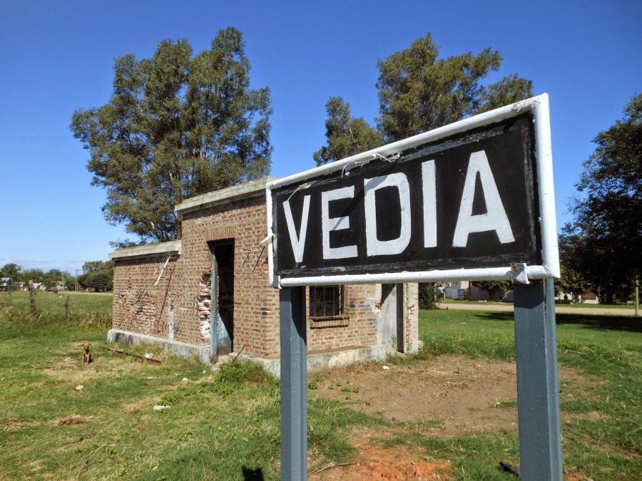 La vieja estación de ferrocarril de Vedia es una de las tantas que en la provincia de Buenos Aires quedaron abandonadas, conocela