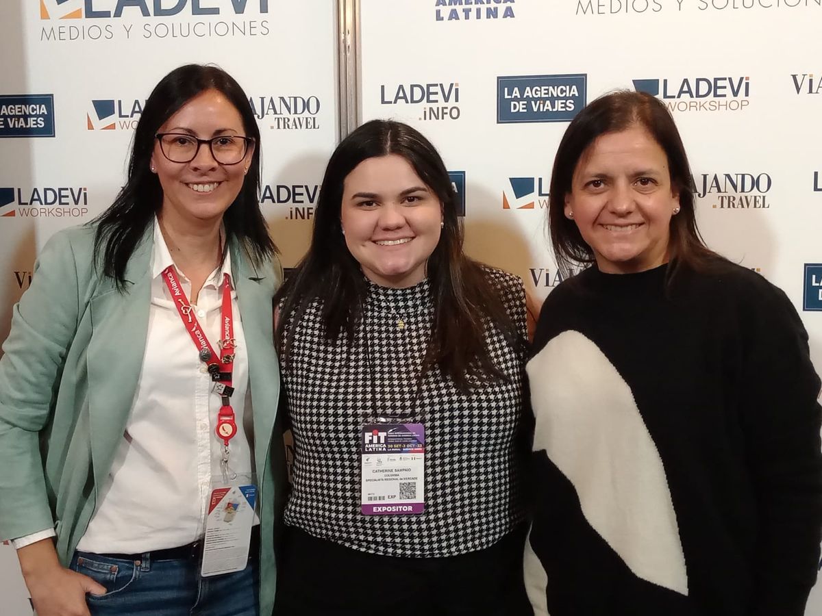 Gisella Vrech, ejecutiva de Cuentas de Avianca; Catherine Maximino, coordinadora de Marketing de Avianca para Brasil, Argentina, Uruguay y Paraguay, y Natalia Fernández Navarro, ejecutiva de Cuentas de Avianca.