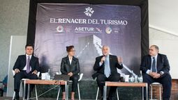Autoridades de México durante la presnentación oficial del Tianguis Turístico 2021, que se desarrollará en Mérida, Yucatán, del 16 al 19 de noviembre.