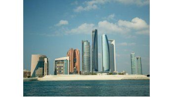 ¿Cómo es el Louvre de Abu Dhabi?