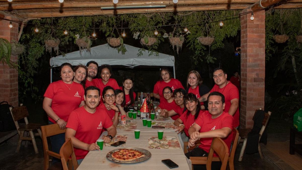 CHECK IN Mayorista cerró el año celebrando junto a su equipo. CHECK IN Mayorista cerró el año celebrando junto a su equipo.