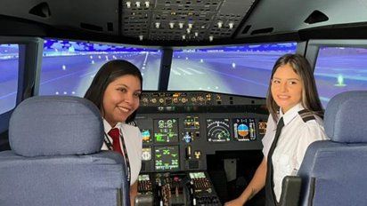Pilotos y copilotos mujeres de JetSmart lideran el trabajo de equidad.