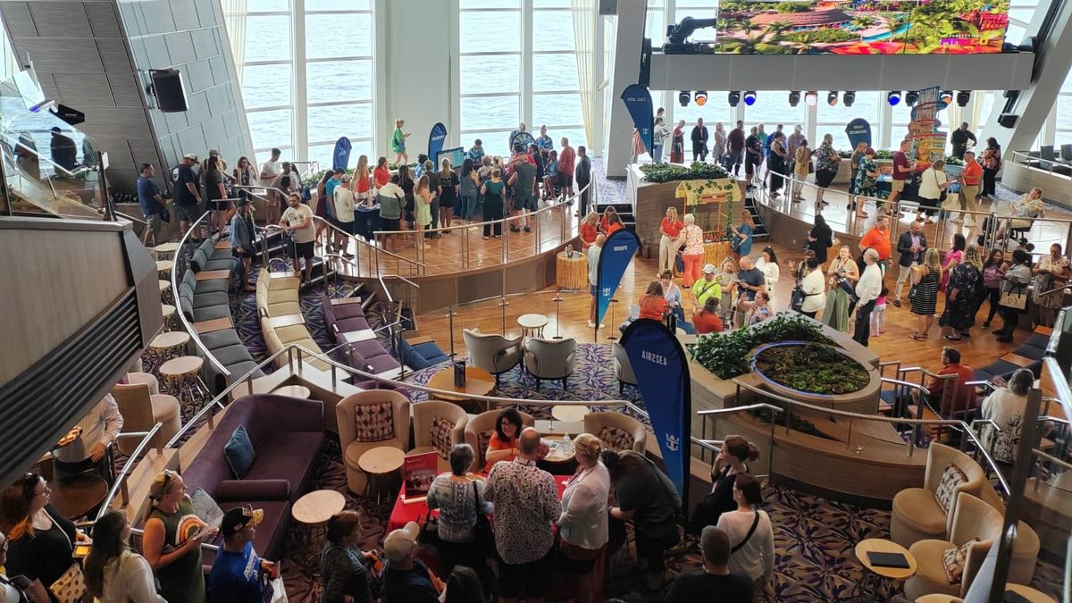 Ovation of the Seas ofrece una amplia oferta de experiencias a bordo. Ovation of the Seas ofrece una amplia oferta de experiencias a bordo.