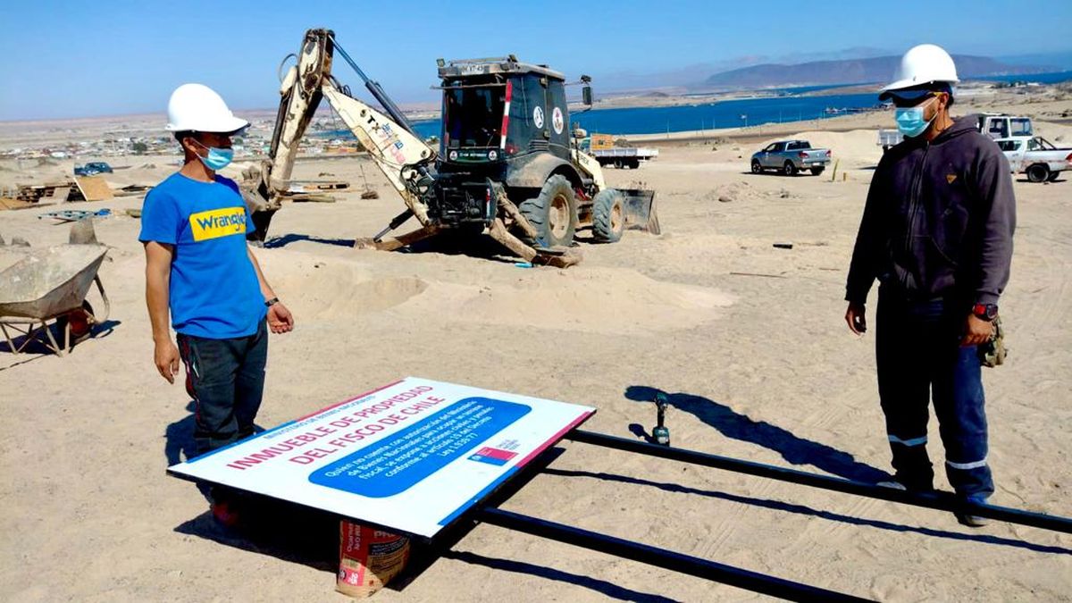 Bienes Nacionales de la Regiónn de Atacama desarmó la ocupación ilegal a orillas de la playa. 