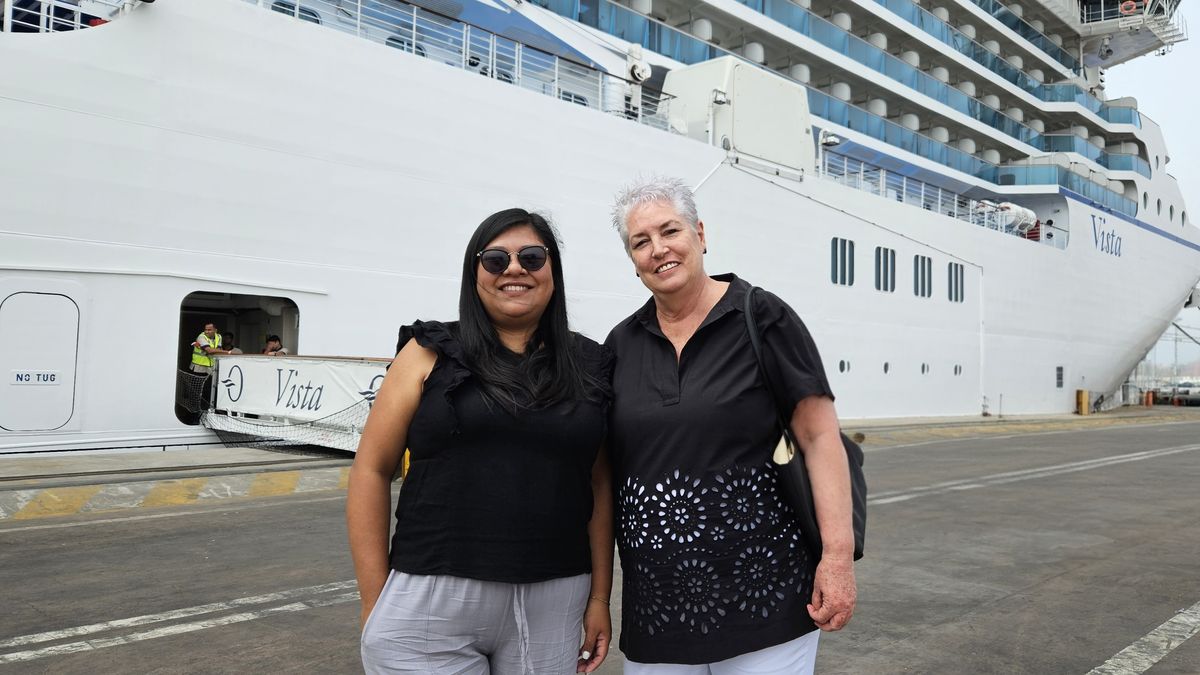 Equipo de MP Global Cruises: Katherine Flores y Kimberlie Burns.