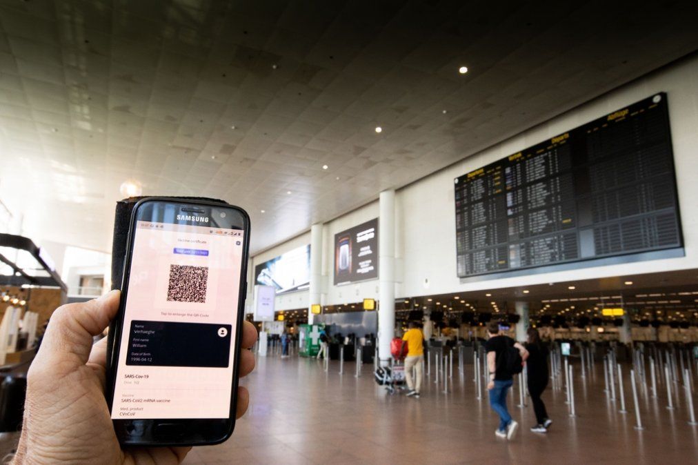 El Certificado Covid Digital de la UE es una acreditación digital de que una persona ha sido vacunada, cuenta con un test negativo o se ha recuperado de la enfermedad.