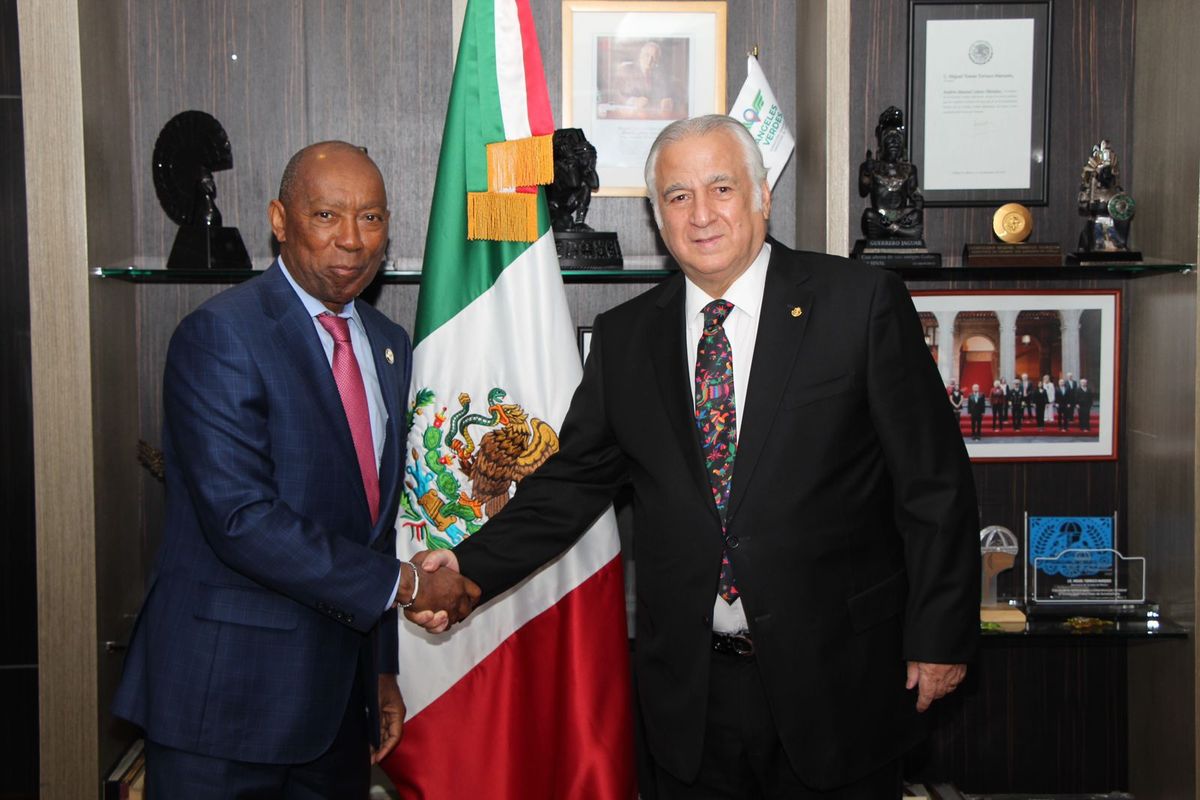 El alcalde de Texas y el titular de Sectur firmaron un acuerdo un acuerdo para fomentar las acciones turísticas entre ambas partes.