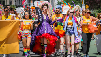 Disfruta del Turismo LGBT en estos destinos donde se realizan los festivales del Orgullo más importantes del mundo.