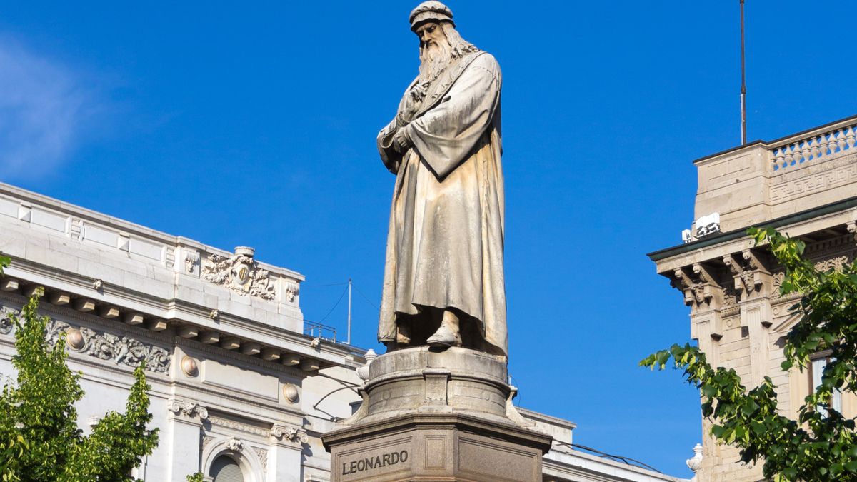Monumento a Leonardo Da Vinci en Milán