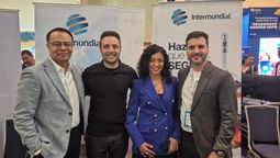 David Ortiz, responsable de Intermundial en México, y equipo en EPTU 2026.