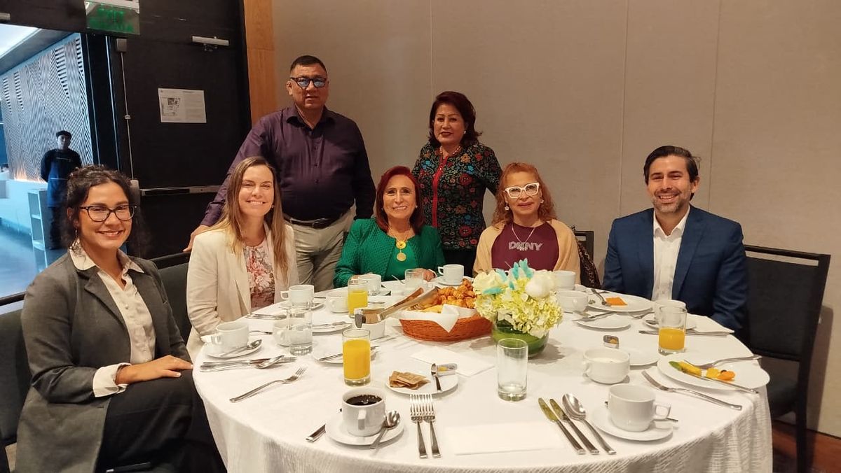 Expositores del evento de Maldivas en Lima. 