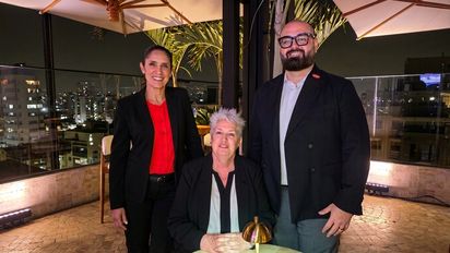 Larissa Valero, Business Development Manager Latam; Kimberlie Burns, gerente de MP Global Cruises; y Joao Miranda, Director de Ventas de AmaWaterways para Latin America & Brasil.