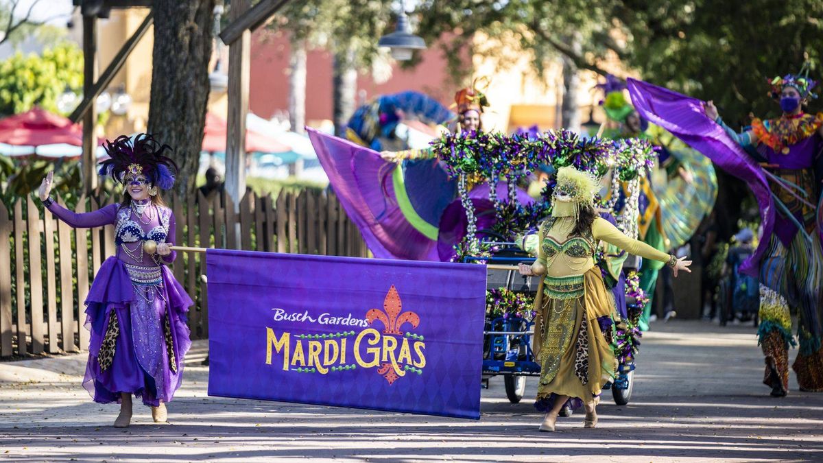 Tampa celebra en Florida uno de los carnavales temáticos más coloridos entre parques y espectáculos. Tampa celebra en Florida uno de los carnavales temáticos más coloridos entre parques y espectáculos.