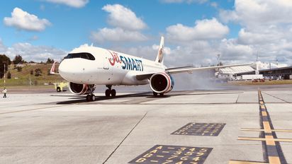 JETSMART. Inicia ruta Medellín-Santiago