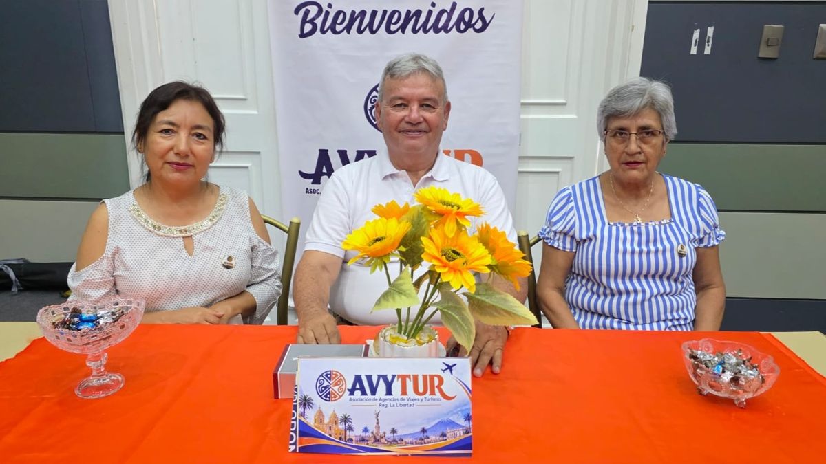 Nancy Zavaleta, Alejandro Camino y Lola Zavala, de Avytur. Nancy Zavaleta, Alejandro Camino y Lola Zavala, de Avytur.