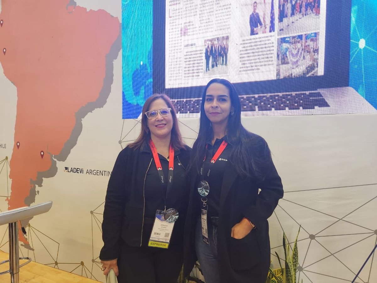 Ejecutivas de PriceAgencies visitaron el stand de Ladevi en la Vitrina Turística Anato 2023.