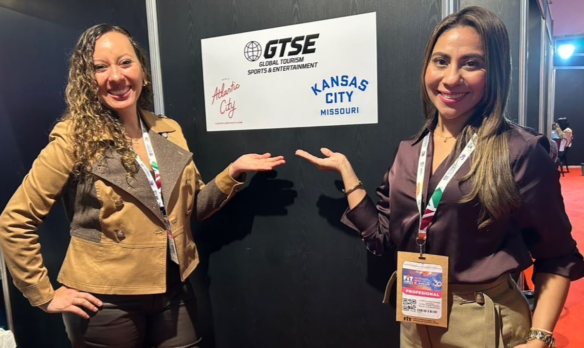 Luisa Mendoza, founder CEO; y Cristina Escobar, de Global Tourism Sports & Entertainment (GTSE); comunicaron las características de Kansas City.