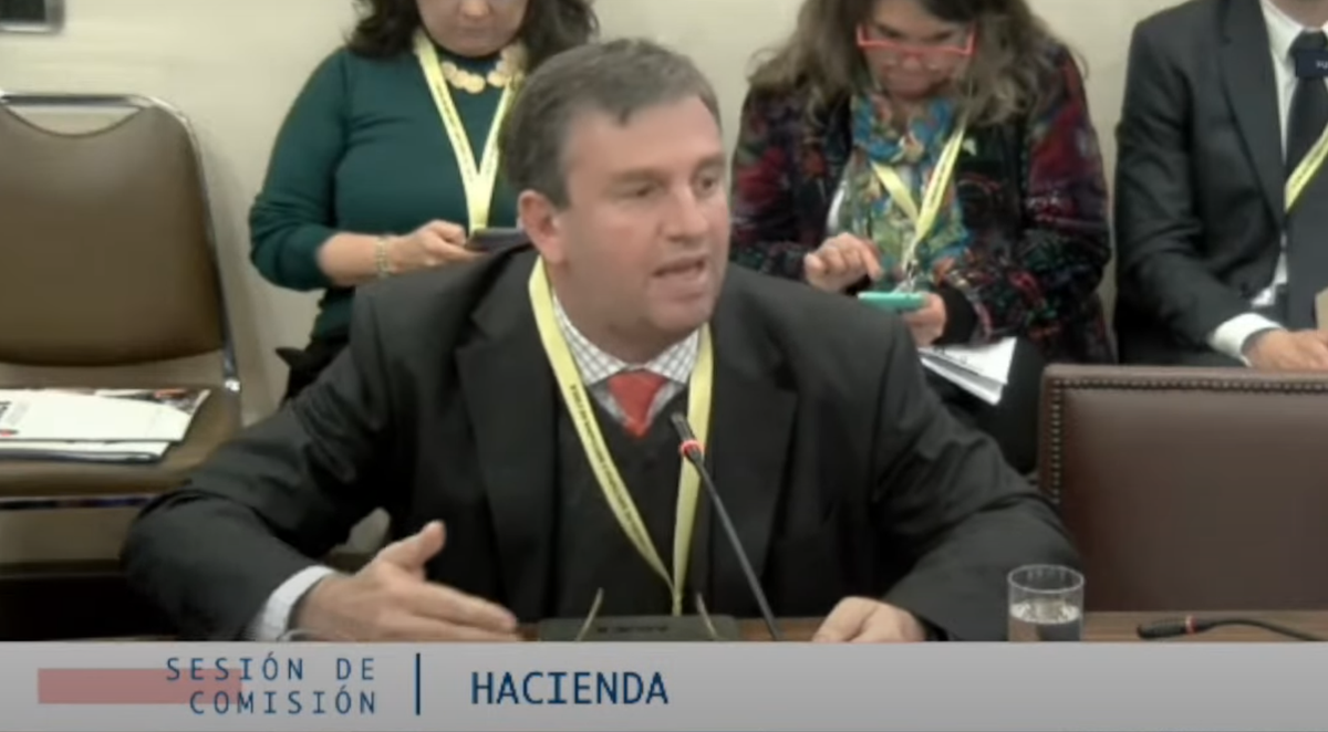 Alberto Pirola, presidente de Hoteleros de Chile, expuso ante la Comisión de Hacienda de la Cámara de Diputados y se mostró a favor de la Ley de Reactivación del Turismo. - Ladevi Medios y Soluciones Alberto Pirola, presidente de Hoteleros de Chile, expuso ante la Comisión de Hacienda de la Cámara de Diputados y se mostró a favor de la Ley de Reactivación del Turismo.