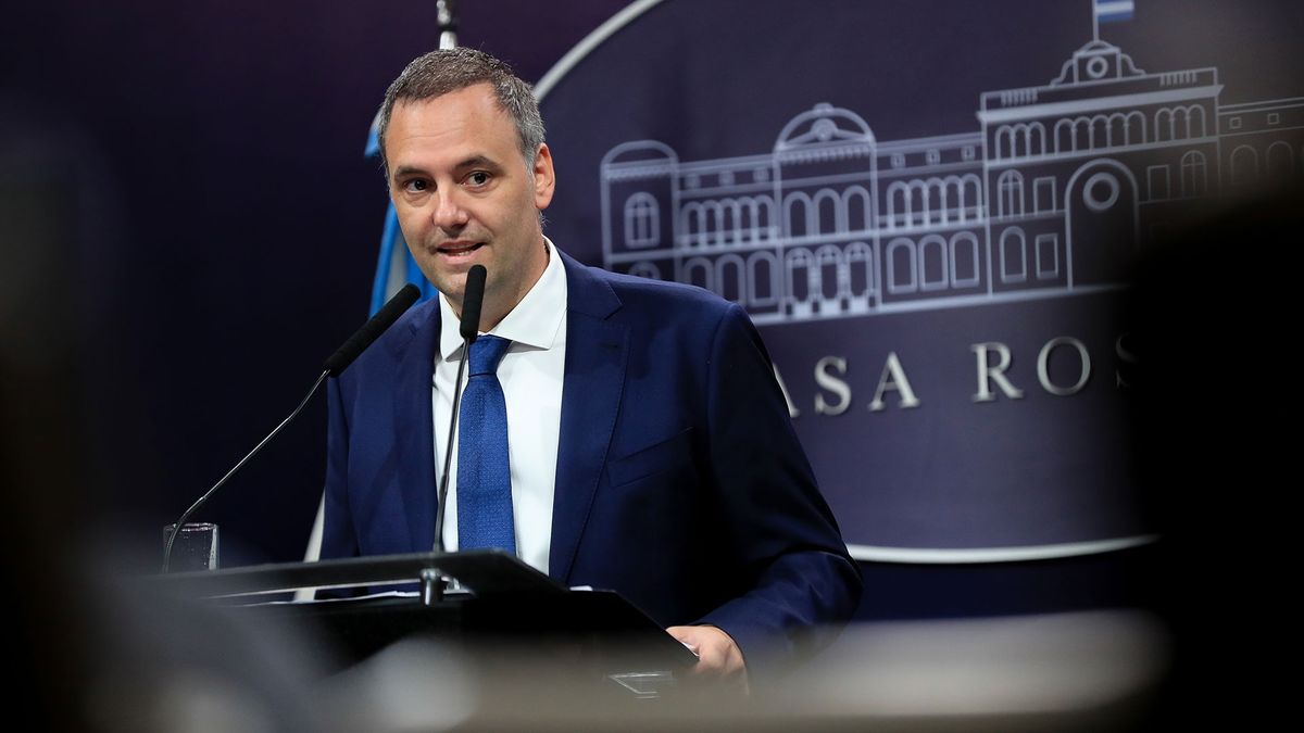 La Secretaría de Turismo, Ambiente y Deportes pasa a la órbita de la Jefatura de Gabinete. Daniel Scioli le reportará a Manuel Adorni.