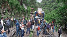La situación se complica en Machu Picchu, alrededor de 1800 turistas quedaron varados tras paro indefinido.