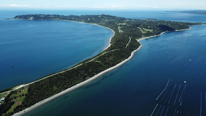En Puqueldón la construcción de iglesias es una de las labores más desempeñadas, es por ello que forman parte importante de su oferta turística.