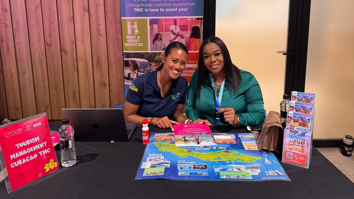 Stand de Tourism Management Curazao THC, durante las reuniones uno a uno en el marco del Latin American Trade Symposium. 